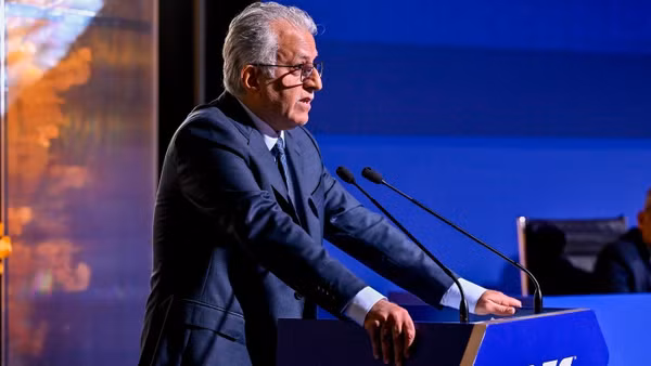 Chủ tịch AFC Shaikh Salman bin Ebrahim Al Khalifa phát biểu tại buổi lễ. (Ảnh: AFC)