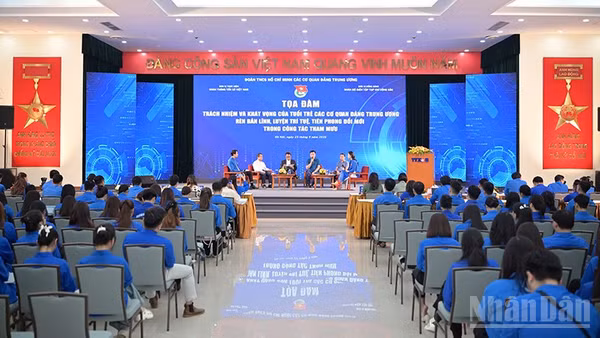Toàn cảnh buổi tọa đàm. (Ảnh: LINH PHAN)