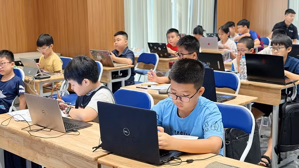 Đông đảo học viên ở nhiều lứa tuổi tham gia chương trình. (Ảnh: Trung tâm Hỗ trợ thanh thiếu nhi Việt Nam cung cấp)