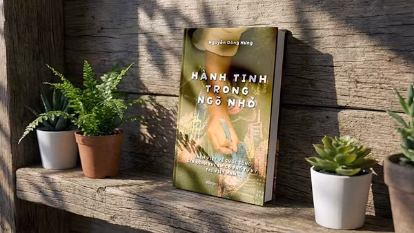Cuốn sách "Hành tinh trong ngõ nhỏ". (Ảnh: Tác giả cung cấp)
