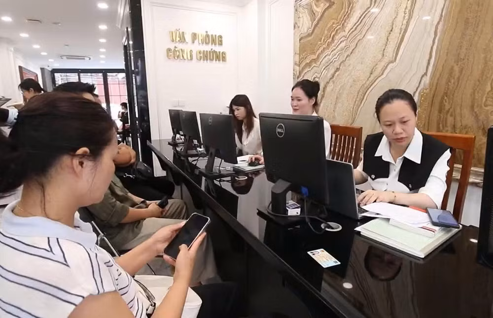 Hoạt động công chứng đóng vai trò 'lá chắn pháp lý' phòng ngừa rủi ro, bảo vệ an toàn tài sản cho người dân và doanh nghiệp.