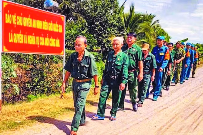 Mặt trận phối hợp các lực lượng tuần tra trên tuyến biên giới.
