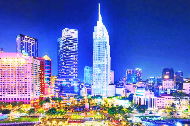 Toàn cảnh khu vực trung tâm Thành phố Hồ Chí Minh. (Ảnh TẤT ĐẠT)