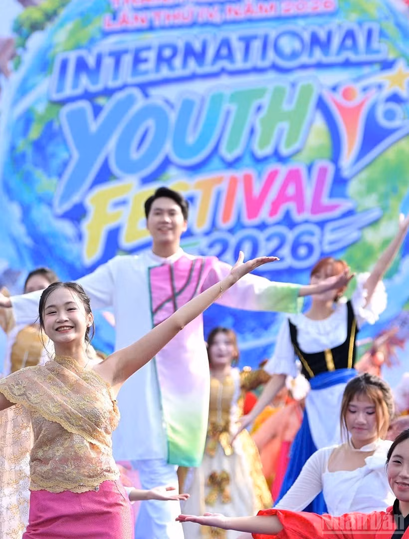 Sắc màu hội nhập rực rỡ tại Hà Nội trong khuôn khổ Festival Thanh niên quốc tế lần thứ 4-năm 2026. (Ảnh: LINH PHAN)