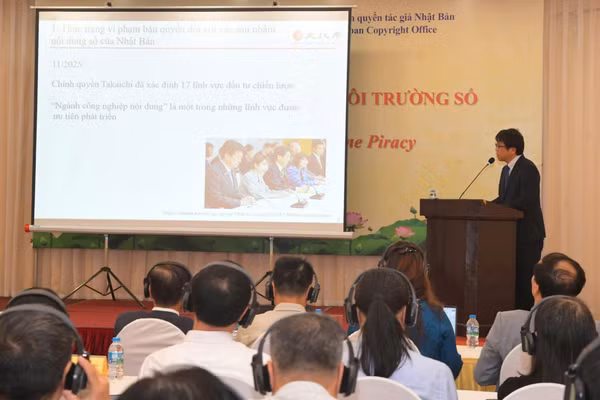 Đại biểu chia sẻ tại Hội thảo về thực thi quyền tác giả trên môi trường số. (Ảnh: Thương Nguyễn)