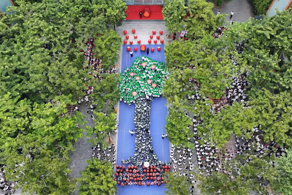 Thông điệp "Đất nuôi cây-Giá trị nuôi người". (Ảnh: NTCC)