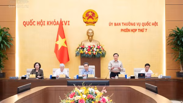 Phiên họp thứ 7 Ủy ban Thường vụ Quốc hội cho ý kiến về Báo cáo của Chính phủ về tình hình triển khai thực hiện Nghị quyết số 206/2025/QH15 về cơ chế đặc biệt xử lý khó khăn, vướng mắc do quy định của pháp luật.