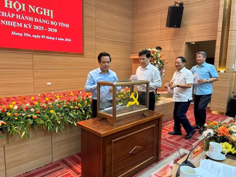 9-4-hoi-nghi-tinh-uy.jpg