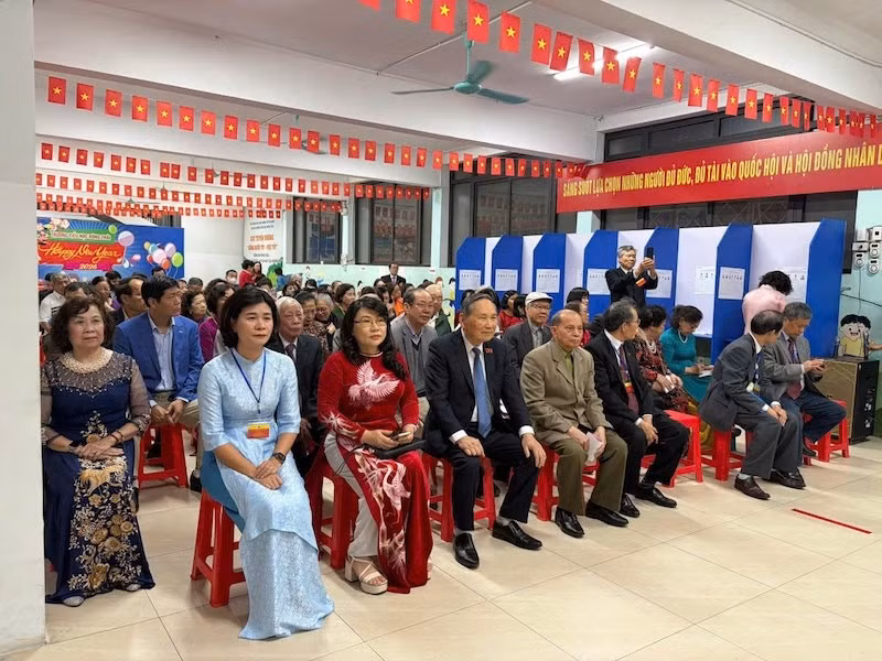 15-3-tay-ho-1.jpg