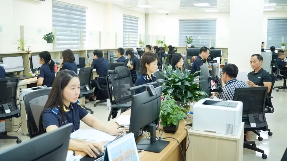 Doanh nghiệp cần đối chiếu mã hàng khi làm thủ tục nhập khẩu. (Ảnh: CHQ)