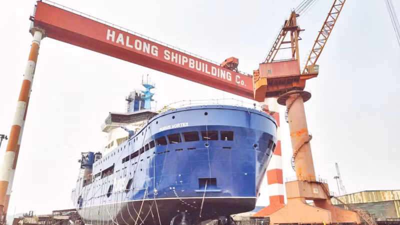 Tàu dịch vụ điện gió CSOV hiện đại phục vụ thi công, vận hành và bảo dưỡng các trang trại điện gió ngoài khơi, được đóng mới tại Công ty Đóng tàu Hạ Long.