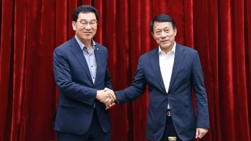 vna-potal-bo-truong-cong-an-tiep-chu-nhiem-uy-ban-hanh-chinh-cong-va-an-toan-cua-quoc-hoi-han-quoc-8221336.jpg