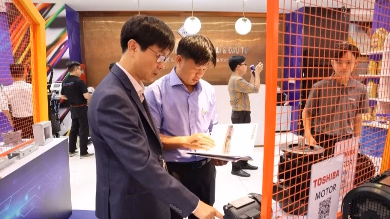 Doanh nghiệp cơ khí trưng bày sản phẩm tại Trung tâm Xúc tiến, Thương mại và Đầu tư Thành phố Hồ Chí Minh. (Ảnh: CTV)