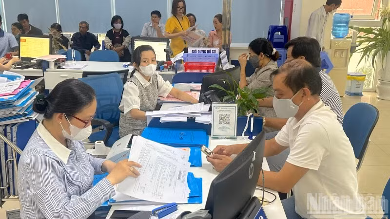 Sau sáp nhập, nhiều cán bộ, viên chức chuyển công tác đến trung tâm hành chính tỉnh Quảng Ngãi được hỗ trợ kinh phí.