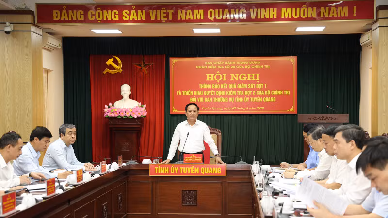 Đồng chí Trịnh Văn Quyết, Ủy viên Bộ Chính trị, Bí thư Trung ương Đảng, Trưởng ban Tuyên giáo và Dân vận Trung ương, Trưởng đoàn kiểm tra dự và chủ trì hội nghị.