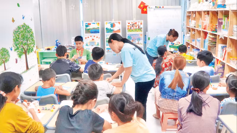 Lớp học Nét chữ xinh tại Bệnh viện Nhi đồng Thành phố.