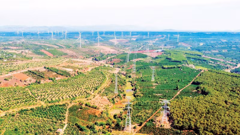Các đường dây 220kV và 500kV tiếp nhận nguồn năng lượng tái tạo tại địa phương do Truyền tải điện Gia Lai, Công ty Truyền tải điện 3 quản lý vận hành.