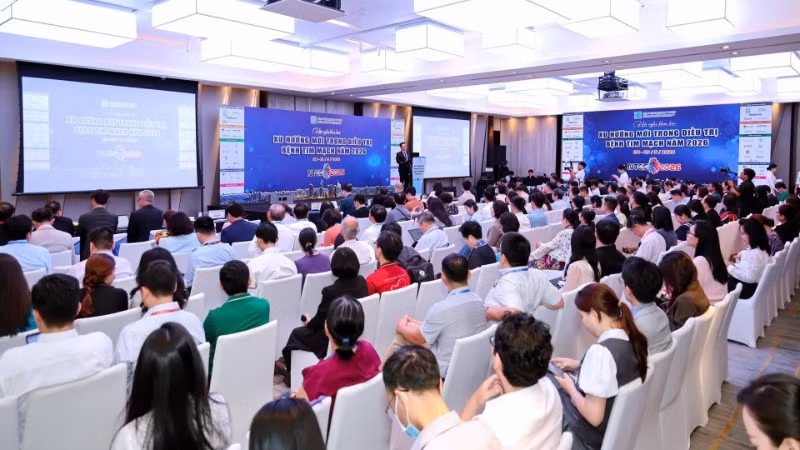 Quang cảnh hội nghị khoa học. 