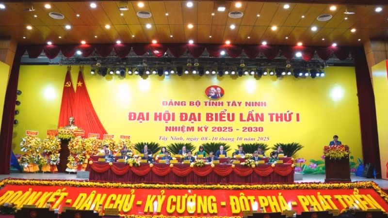 Khai mạc Đại hội đại biểu Đảng bộ tỉnh Tây Ninh lần thứ I, nhiệm kỳ 2025-2030 với chủ đề: “Đoàn kết-Dân chủ-Kỷ cương-Đột phá-Phát triển”.