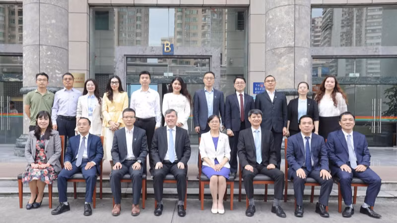 Đoàn đại biểu hai Viện chụp ảnh lưu niệm. (Ảnh: VHL)