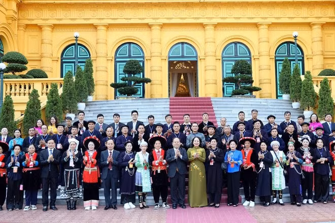 Phó Chủ tịch nước Võ Thị Ánh Xuân gặp mặt Đoàn đại biểu dân tộc thiểu số tiêu biểu tỉnh Cao Bằng.