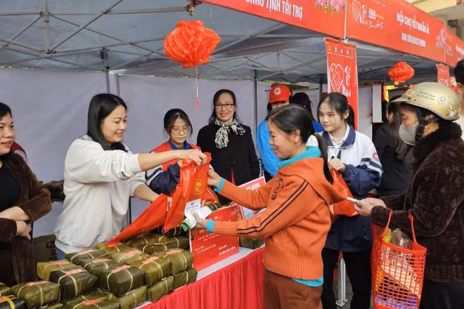 "Tết Nhân ái” được tổ chức nhằm chăm lo Tết cho người nghèo, người có hoàn cảnh khó khăn và các nhóm dễ bị tổn thương trong xã hội.