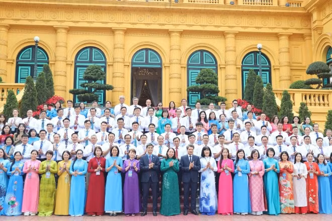 Phó Chủ tịch nước Võ Thị Ánh Xuân gặp mặt Đoàn đại biểu Chủ tịch công đoàn cơ sở xuất sắc, tiêu biểu trong công tác đối thoại và thương lượng tập thể.