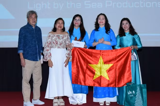 TYM nhận giải thưởng tại Liên hoan phim quốc tế Sinemaya 2025. 