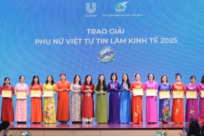 Tôn vinh các dự án đoạt Giải thưởng “Phụ nữ Việt tự tin làm kinh tế” năm 2025.