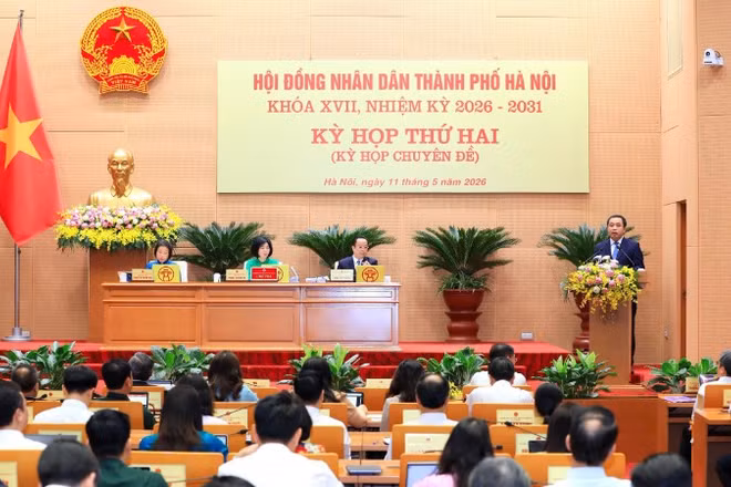 Đồng chí Trần Đức Thắng, Ủy viên Bộ Chính trị, Bí thư Thành ủy Hà Nội phát biểu chỉ đạo tại Kỳ họp chuyên đề của Hội đồng nhân dân thành phố.