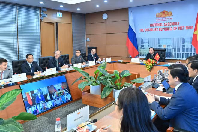 Phó Chủ tịch Quốc hội Nguyễn Khắc Định chủ trì cuộc họp. (Ảnh: QUANG KHÁNH)