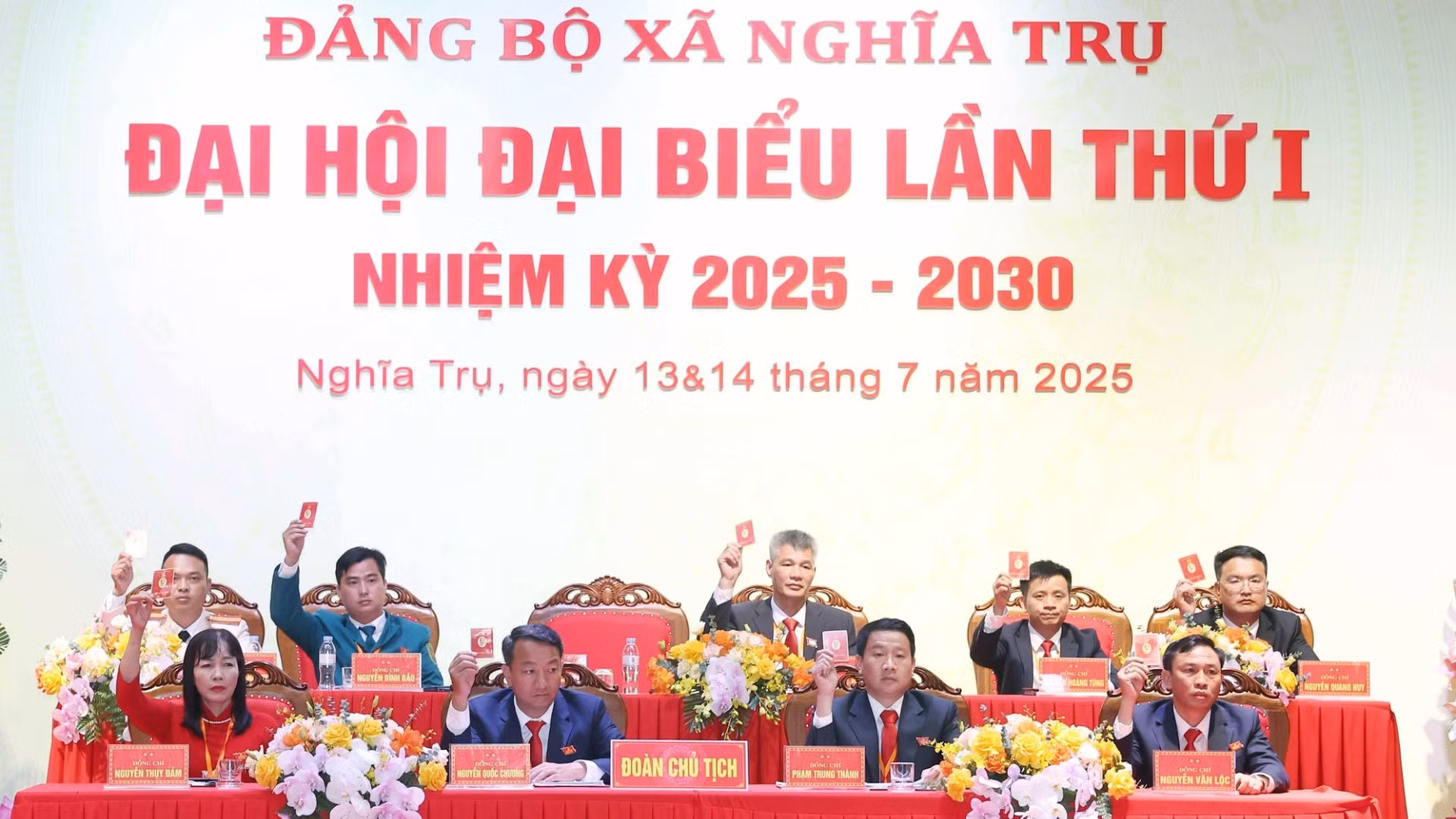 vna-potal-tong-bi-thu-to-lam-du-dai-hoi-dai-bieu-lan-thu-i-nhiem-ky-2025-2030-cua-dang-bo-xa-nghia-tru-8147593-8672.jpg