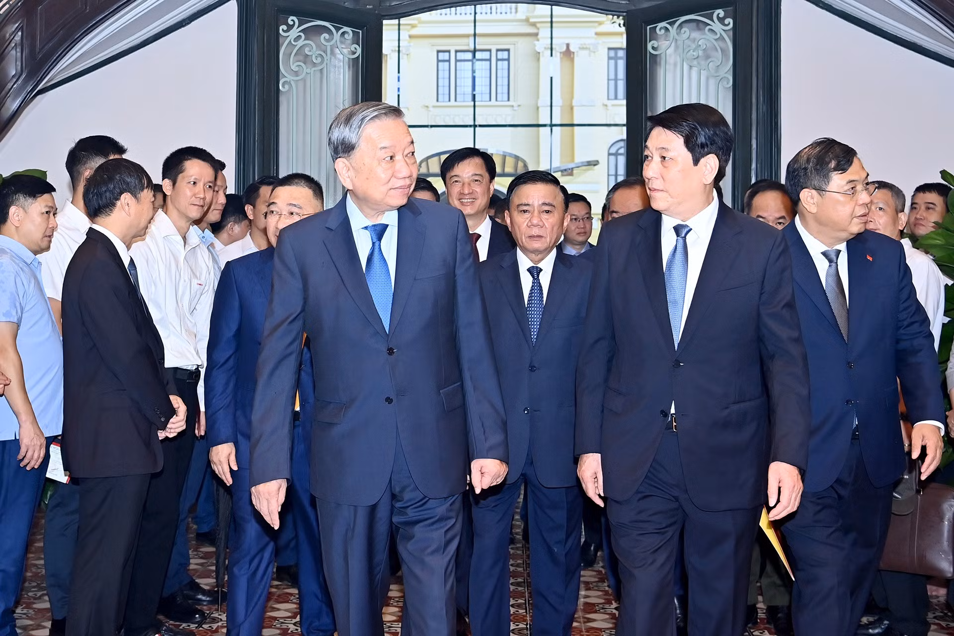 anh-2-bnd-3343.jpg