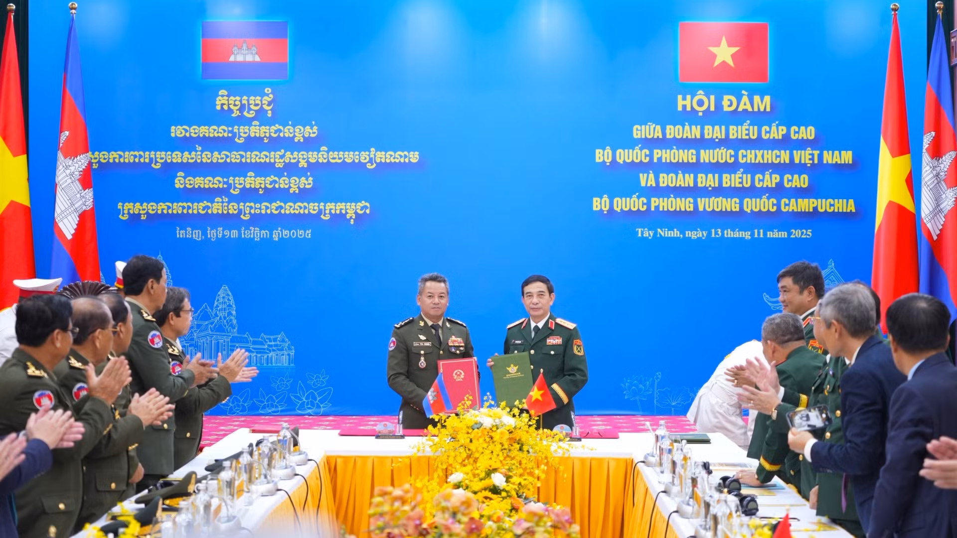 vna-potal-hoi-dam-quoc-phong-an-ninh-bien-gioi-viet-nam-campuchia-8405286-3210.jpg
