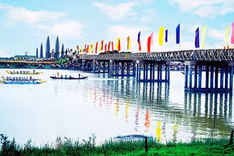 Di tích quốc gia đặc biệt Ðôi bờ Hiền Lương - Bến Hải.