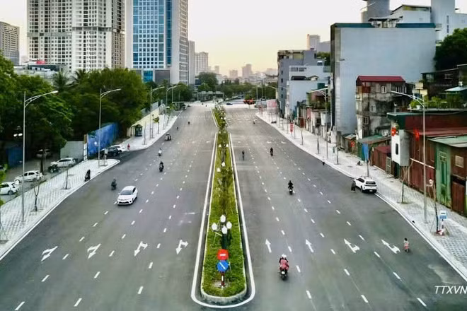 Điểm cuối tại nút giao Voi Phục đã hoàn thành cơ bản tạo không gian giao thông hiện đại đồng bộ cho Thủ đô. (Ảnh: TTXVN)