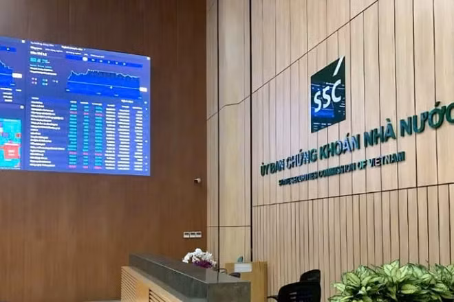 Ủy ban Chứng khoán Nhà nước tích cực tái cấu trúc quy trình xử lý thủ tục hành chính, chuẩn hóa thành dịch vụ công trực tuyến toàn trình.