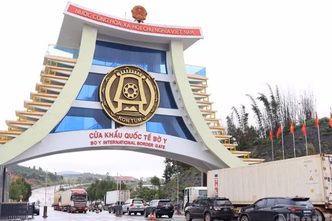 Cửa khẩu quốc tế Bờ Y nằm trên tuyến hành lang kinh tế đông-tây, động lực tăng trưởng mới của tỉnh Quảng Ngãi.