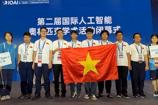 Đội tuyển quốc gia Việt Nam tham dự Olympic trí tuệ nhân tạo Quốc tế (IOAI) 2025 tại Bắc Kinh, Trung Quốc. (Ảnh: NGỌC DIỆP)