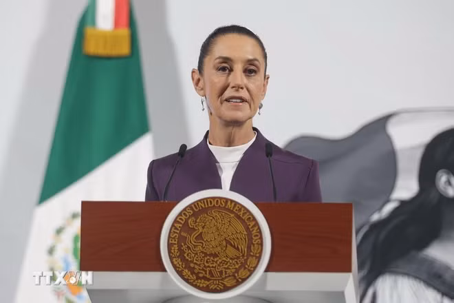 Tổng thống Mexico Claudia Sheinbaum đã tái khẳng định tầm quan trọng của việc duy trì sự đoàn kết của khu vực Mỹ Latinh và Caribe, đồng thời nhận định đây là thời điểm thích hợp để thảo luận về chủ đề này tại Hội nghị thượng đỉnh lần thứ IX của Cộng đồng các quốc gia Mỹ Latinh và Caribe (CELAC). (Ảnh: TTXVN)