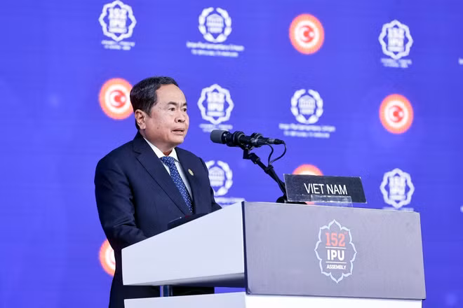 Chủ tịch Quốc hội Trần Thanh Mẫn phát biểu tại Phiên thảo luận chung về chủ đề “Nuôi dưỡng hy vọng, bảo đảm hòa bình và bảo vệ công lý cho các thế hệ tương lai”. (Ảnh: Doãn Tấn/TTXVN)