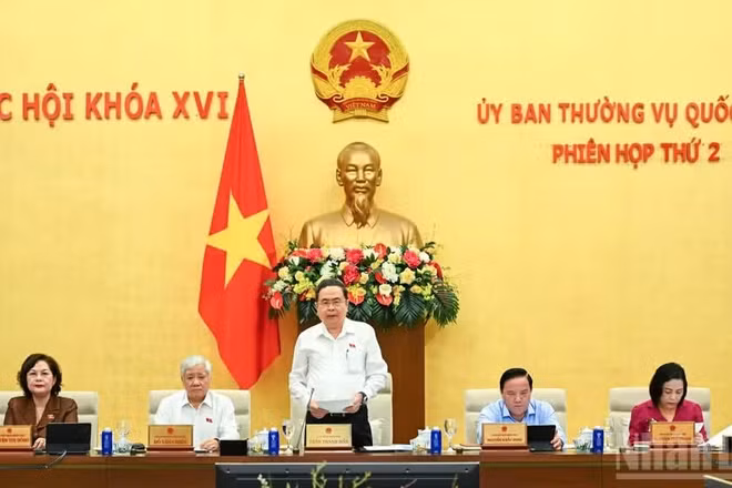 Chủ tịch Quốc hội Trần Thanh Mẫn phát biểu khai mạc Phiên họp thứ 2 của Ủy ban Thường vụ Quốc hội. (Ảnh: DUY LINH)