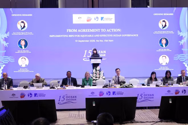 Phó Giáo sư, Tiến sĩ Nguyễn Thị Lan Anh Phó Giám đốc Học viện Ngoại giao Việt Nam phát biểu khai mạc. (Ảnh: TTXVN)