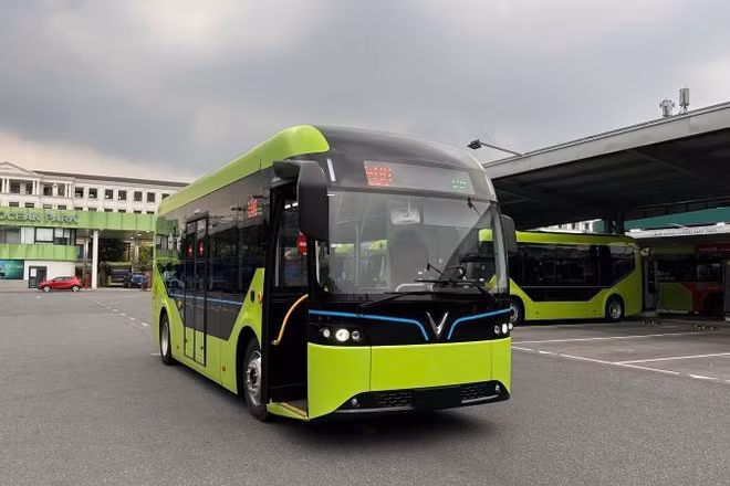 Hướng tới việc chuyển đổi toàn bộ phương tiện xe buýt sang xe buýt sử dụng điện, năng lượng xanh.