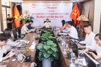 Toàn cảnh buổi tọa đàm "Hoàn thiện pháp luật để kiểm soát thuốc lá mới: Từ thực tiễn đến chính sách".