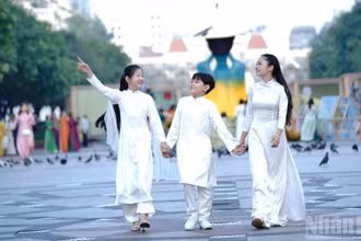 Lễ hội Áo dài Thành phố Hồ Chí Minh lần thứ 12 năm 2026.