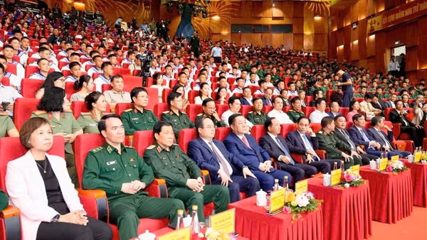Các đại biểu tham dự Lễ trao Giải. (Ảnh: QUANG THỌ)