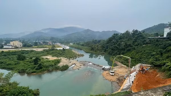 Các địa phương miền núi của tỉnh Quảng Ninh đang triển khai công trình, dự án cần chủ động phương án bảo đảm an toàn cho công trình và người dân. (Ảnh: Quang Thọ)