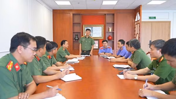 Công an Quảng Ninh vừa triệt phá thành công một đường dây tội phạm công nghệ cao lừa đảo, chiếm đoạt hàng trăm tỷ đồng. (Ảnh: Quốc Xã)