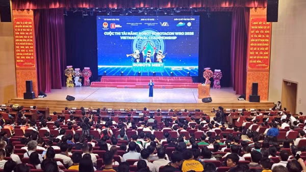 Toàn cảnh lễ bế mạc. (Ảnh: Lương Tùng)